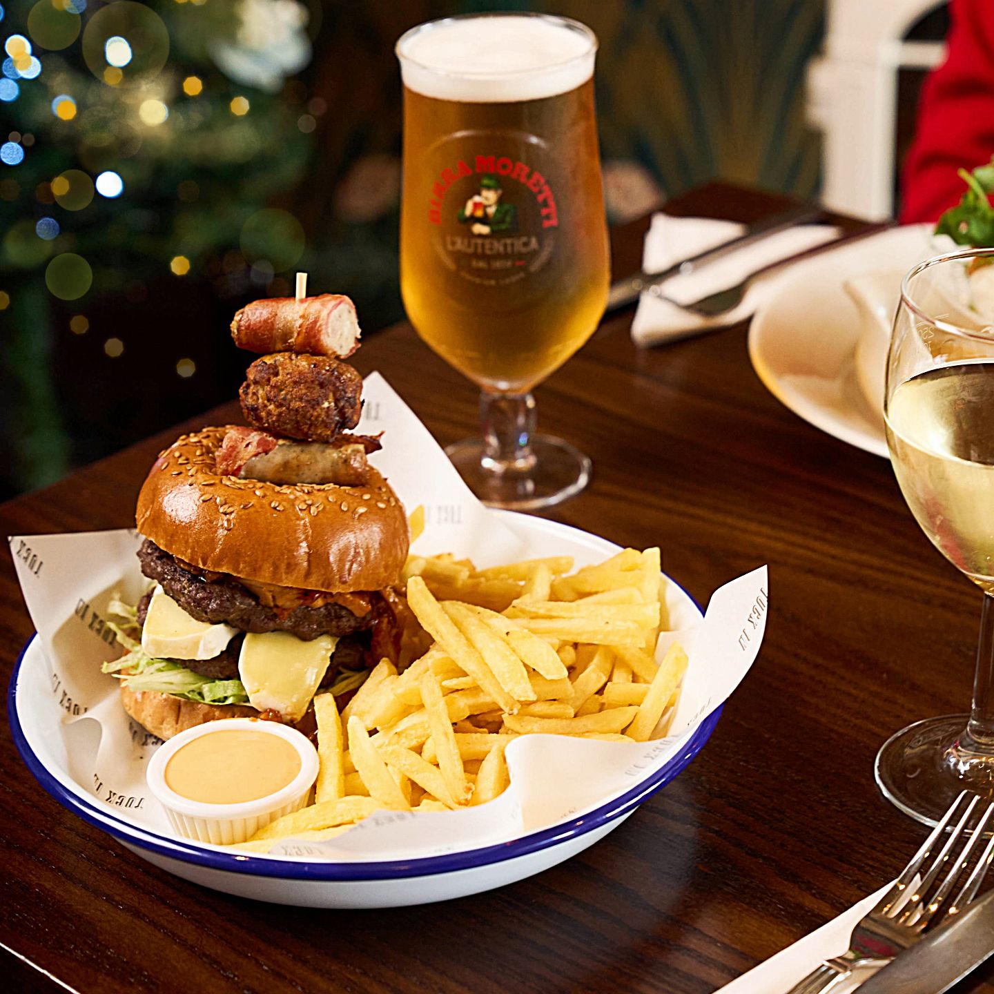 Festive Lunch & Dinner at The Swan in Almondsbury